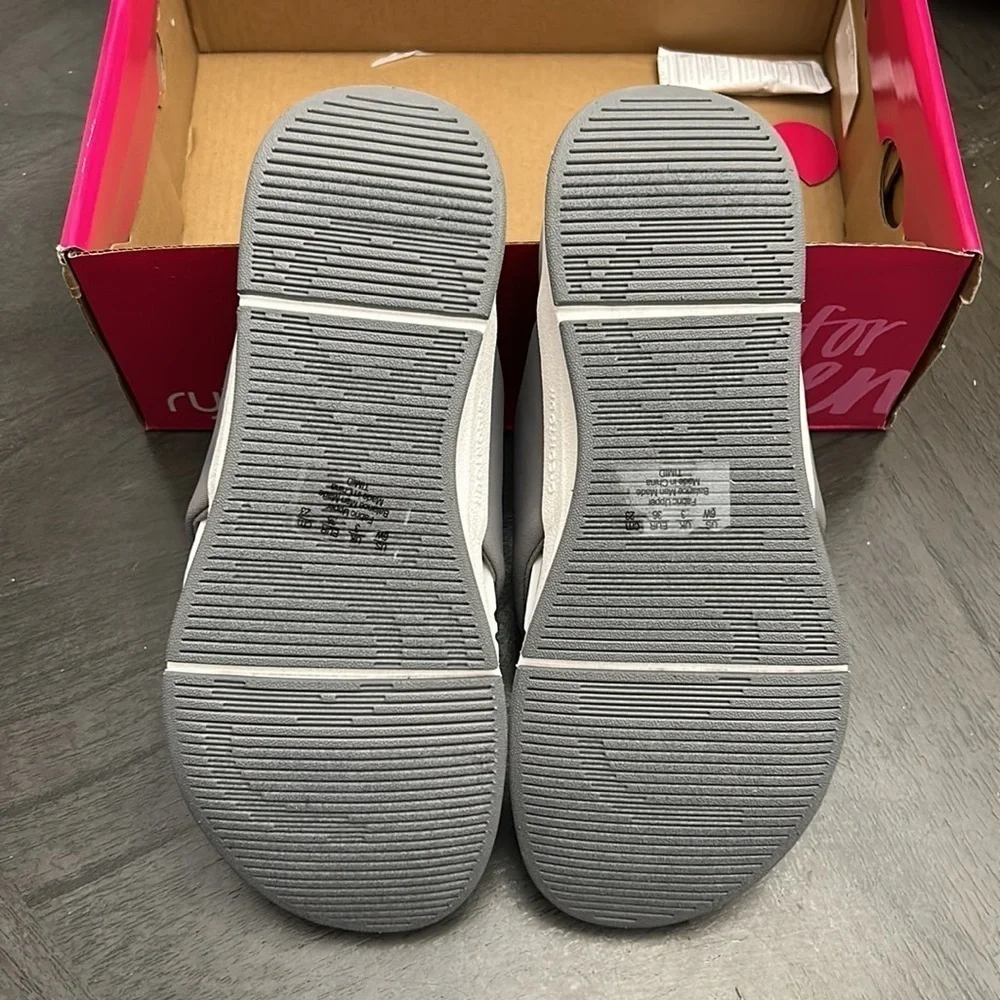 Ryka Soft Toe Dual-Density Thong Sandals Timid (WIDE)